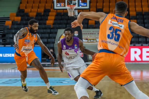 的引援策略 的引援策略