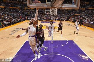 的强势突破 的强势突破