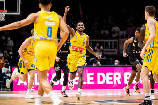 对阵掘金 对阵掘金