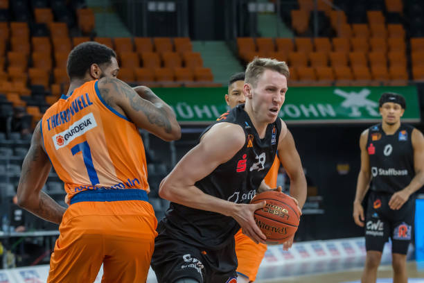 如果他继续 如果他继续